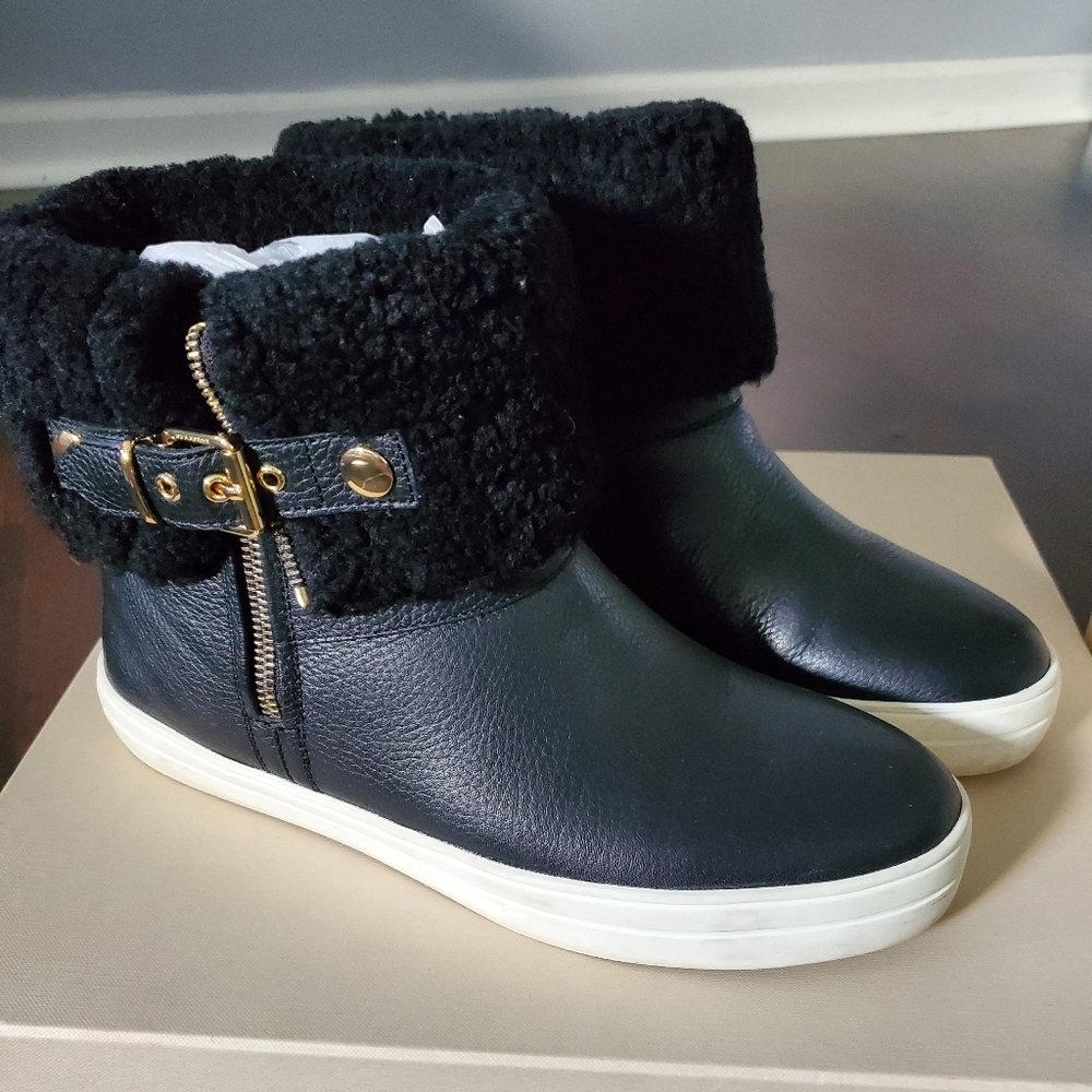 Burberry Skillman Sneakers